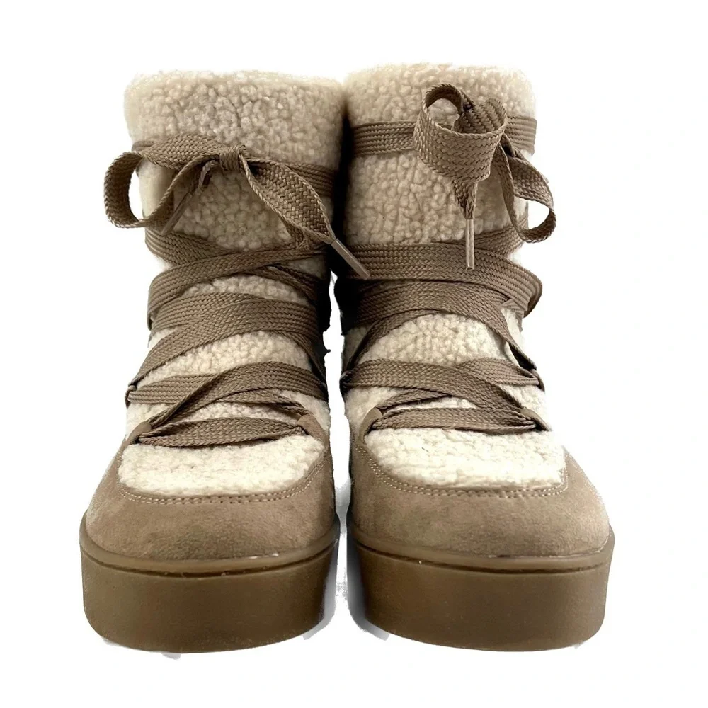 NWT - Universal Thread Birgitte Taupe Winter Boots - Size 11